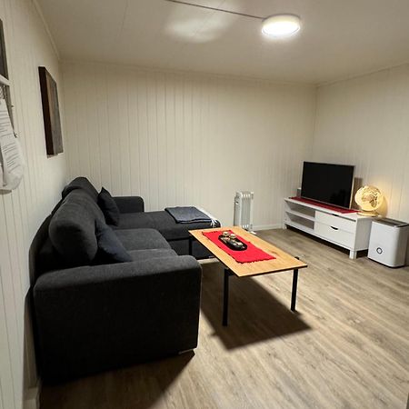 Liten Eldre Og Koselig Studiohybel Svolvaer Luaran gambar
