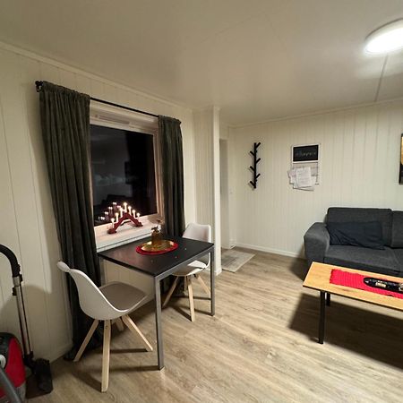 Liten Eldre Og Koselig Studiohybel Svolvaer Luaran gambar